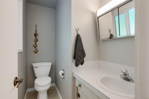 2660 Holden Corso Rd, Nanaimo, BC 