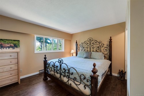 2660 Holden Corso Rd, Nanaimo, BC 