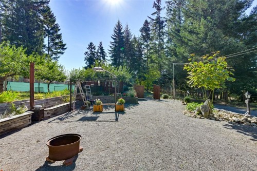 2660 Holden Corso Rd, Nanaimo, BC 