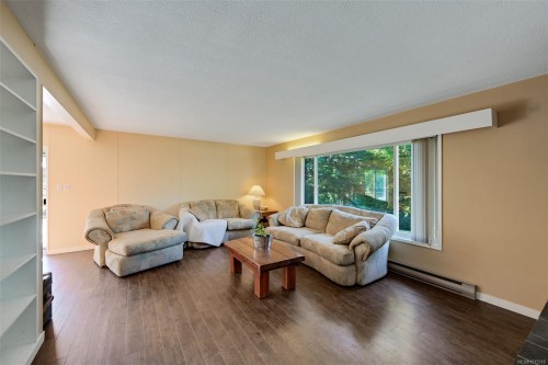 2660 Holden Corso Rd, Nanaimo, BC 