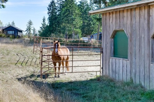 2660 Holden Corso Rd, Nanaimo, BC 