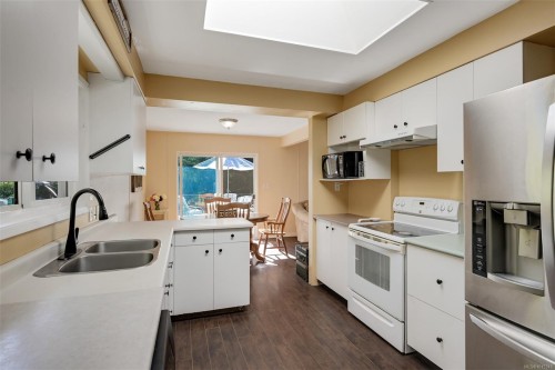 2660 Holden Corso Rd, Nanaimo, BC 