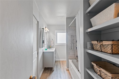 1368 Galerno Rd, Campbell River, BC 