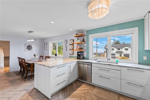 1368 Galerno Rd, Campbell River, BC 