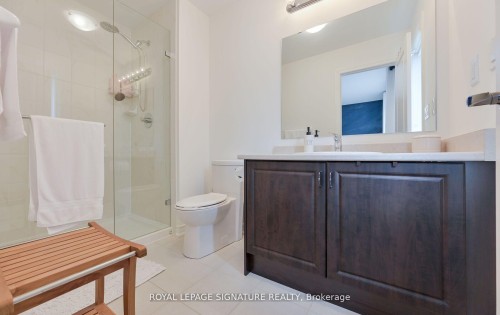 31 Faye Street, Brampton, ON - Indoor Photo Showing Bathroom