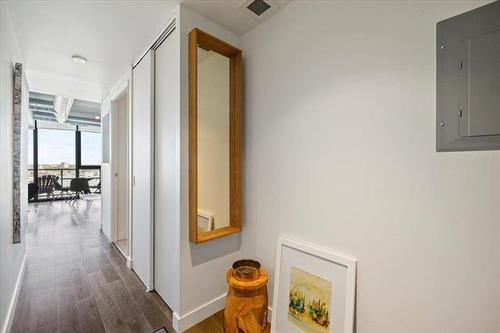 910-311 Hargrave St, Winnipeg, MB 