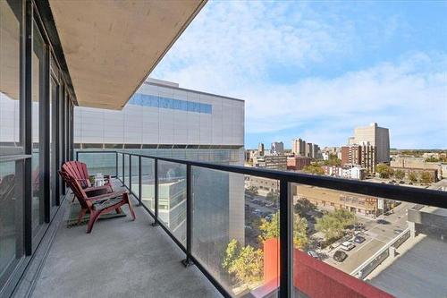 910-311 Hargrave St, Winnipeg, MB 