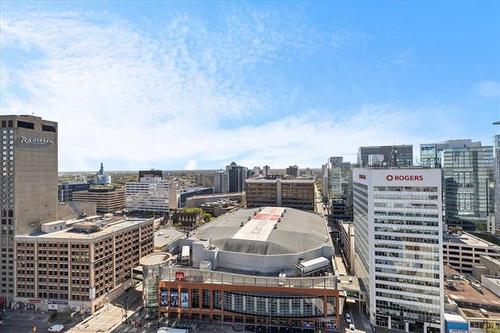 910-311 Hargrave St, Winnipeg, MB 