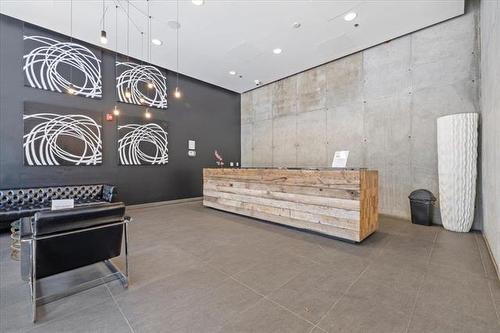 910-311 Hargrave St, Winnipeg, MB 