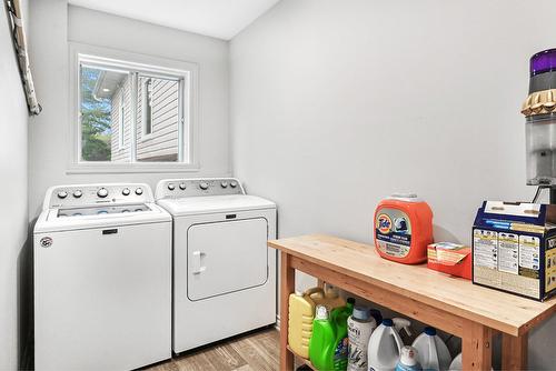 Bathroom - 246 48E Rue O., Venise-En-Québec, QC - Indoor Photo Showing Laundry Room