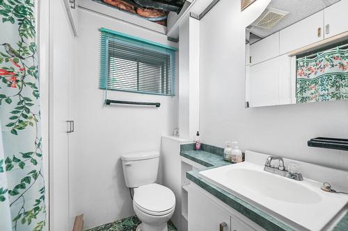 Bathroom - 246 48E Rue O., Venise-En-Québec, QC - Indoor Photo Showing Bathroom