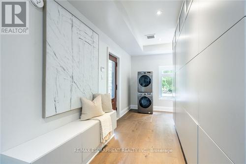 6618 Carriage Trail, Burlington, ON - Indoor Photo Showing Other Room