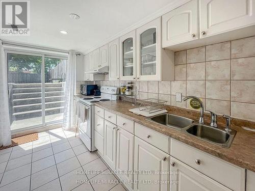 3485 Oakglade Crescent, Mississauga, ON - Indoor Photo Showing Kitchen With Double Sink