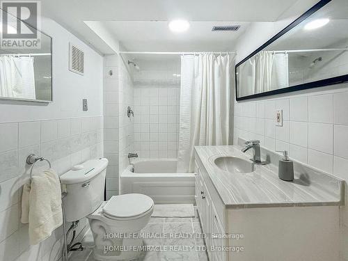 3485 Oakglade Crescent, Mississauga, ON - Indoor Photo Showing Bathroom