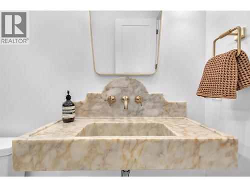 1439 Whistling Pine Place, Kelowna, BC - Indoor