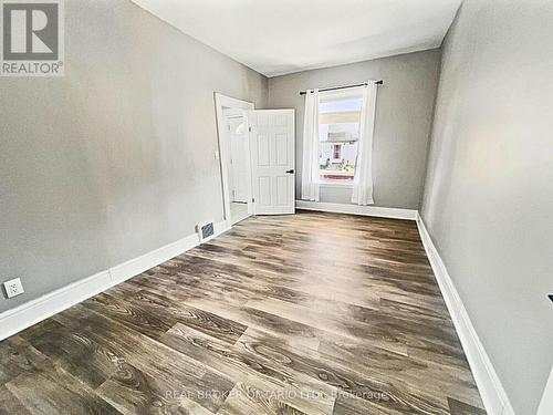 13 Salisbury Avenue, Brantford, ON - Indoor Photo Showing Other Room