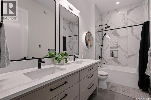 148 Greenbryre Close, Corman Park Rm No. 344, SK - Indoor Photo Showing Bathroom
