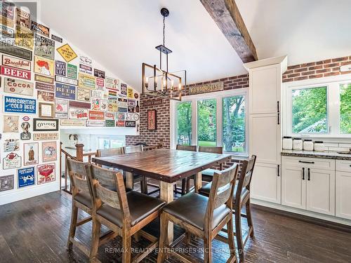 8375 Creditview Road, Brampton, ON - Indoor Photo Showing Dining Room