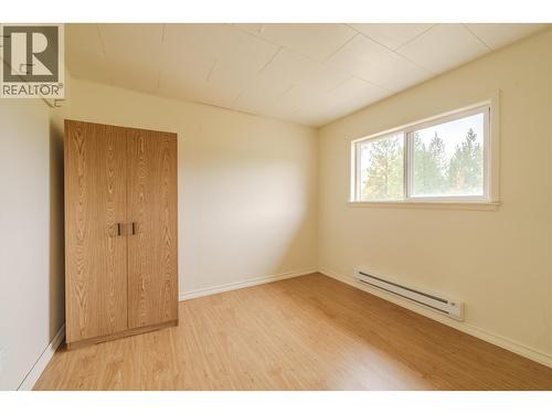 1208 Cariboo 97 Highway, 70 Mile House, BC - Indoor Photo Showing Other Room