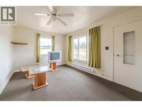 1208 Cariboo 97 Highway, 70 Mile House, BC - Indoor Photo Showing Other Room