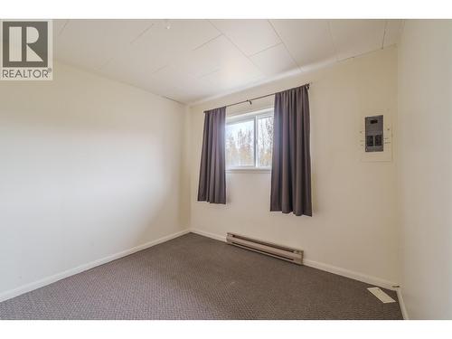 1208 Cariboo 97 Highway, 70 Mile House, BC - Indoor Photo Showing Other Room