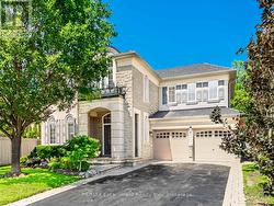 130 INNVILLE CRESCENT  Oakville (Br Bronte), ON L6L 0B8
