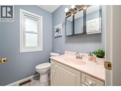 124 Sarsons Road Unit# 17, Vernon, BC - Indoor Photo Showing Bathroom