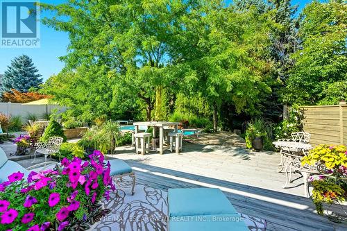 1104 Crofton Way, Burlington, ON - Outdoor