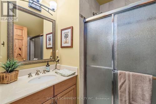1 - 131 Grandview Hilltop Drive, Huntsville, ON - Indoor Photo Showing Bathroom