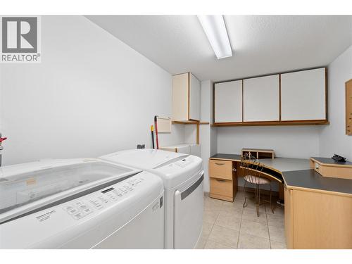 250 5 Street Se Unit# 314, Salmon Arm, BC - Indoor Photo Showing Laundry Room