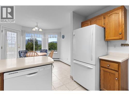 250 5 Street Se Unit# 314, Salmon Arm, BC - Indoor Photo Showing Kitchen