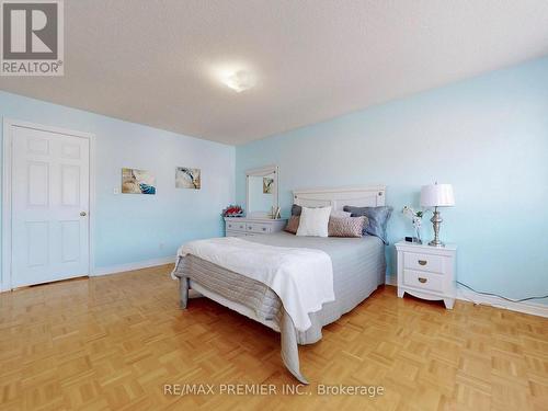 5869 Yachtsman Crossing, Mississauga, ON - Indoor Photo Showing Bedroom