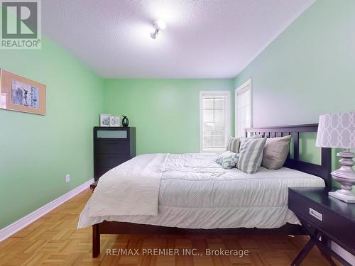 5869 Yachtsman Crossing, Mississauga, ON - Indoor Photo Showing Bedroom