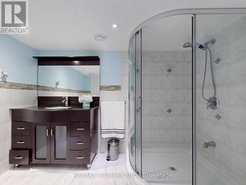 5869 Yachtsman Crossing, Mississauga, ON - Indoor Photo Showing Bathroom