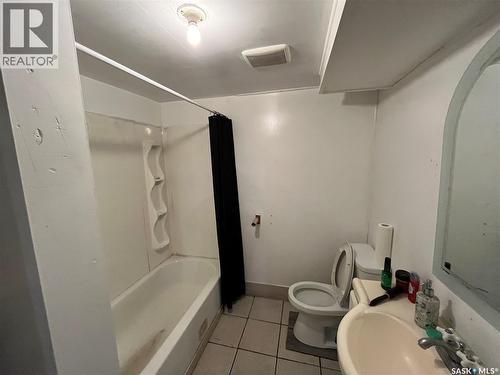 59 18Th Street E, Prince Albert, SK - Indoor Photo Showing Bathroom