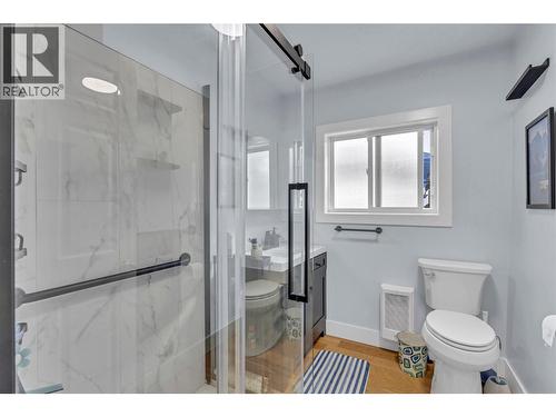 2527 Upper Bench Road, Keremeos, BC - Indoor Photo Showing Bathroom