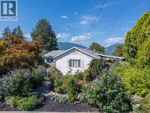 511 10TH Avenue S  Creston, BC V0B 1G3