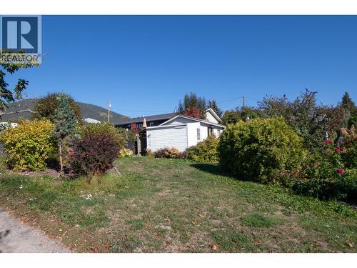 511 10Th Avenue S, Creston, BC - Outdoor