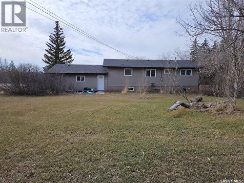 235 James Street, Kisbey, SK - Outdoor