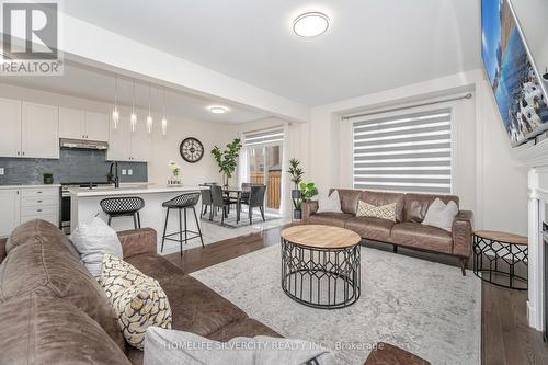 45 Ogston Crescent, Whitby, ON - Indoor Photo Showing Living Room