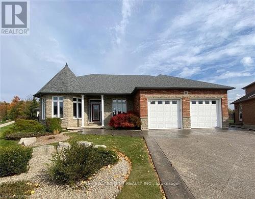 34 Penfold Court, Hamilton, ON - Outdoor