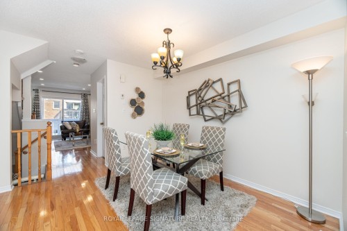 7131 Chatham Court, Mississauga, ON - Indoor Photo Showing Dining Room