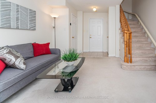 7131 Chatham Court, Mississauga, ON - Indoor