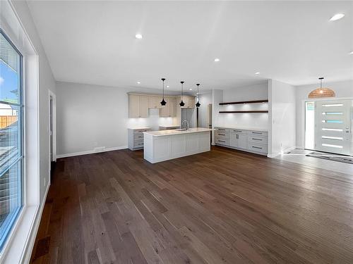 39 Fieldstone Crescent, Brandon, MB - Indoor Photo Showing Kitchen