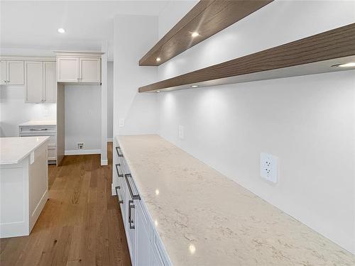 39 Fieldstone Crescent, Brandon, MB - Indoor Photo Showing Kitchen