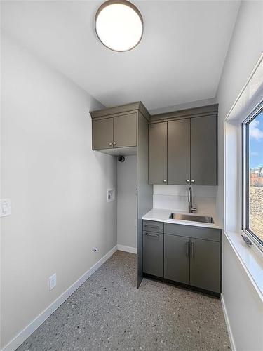 39 Fieldstone Crescent, Brandon, MB - Indoor Photo Showing Other Room