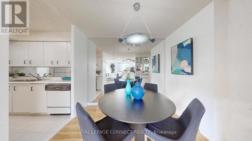 1002 - 47 St Clair Avenue W, Toronto, ON - Indoor Photo Showing Dining Room