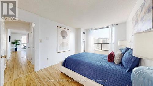 1002 - 47 St Clair Avenue W, Toronto, ON - Indoor Photo Showing Bedroom