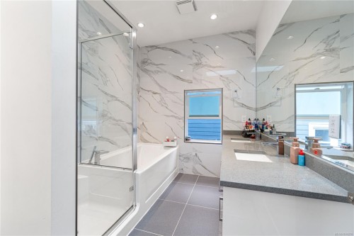 3365 Barrington Rd, Nanaimo, BC - Indoor