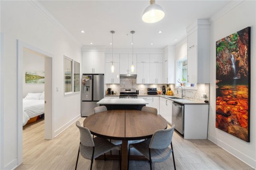 3365 Barrington Rd, Nanaimo, BC - Indoor